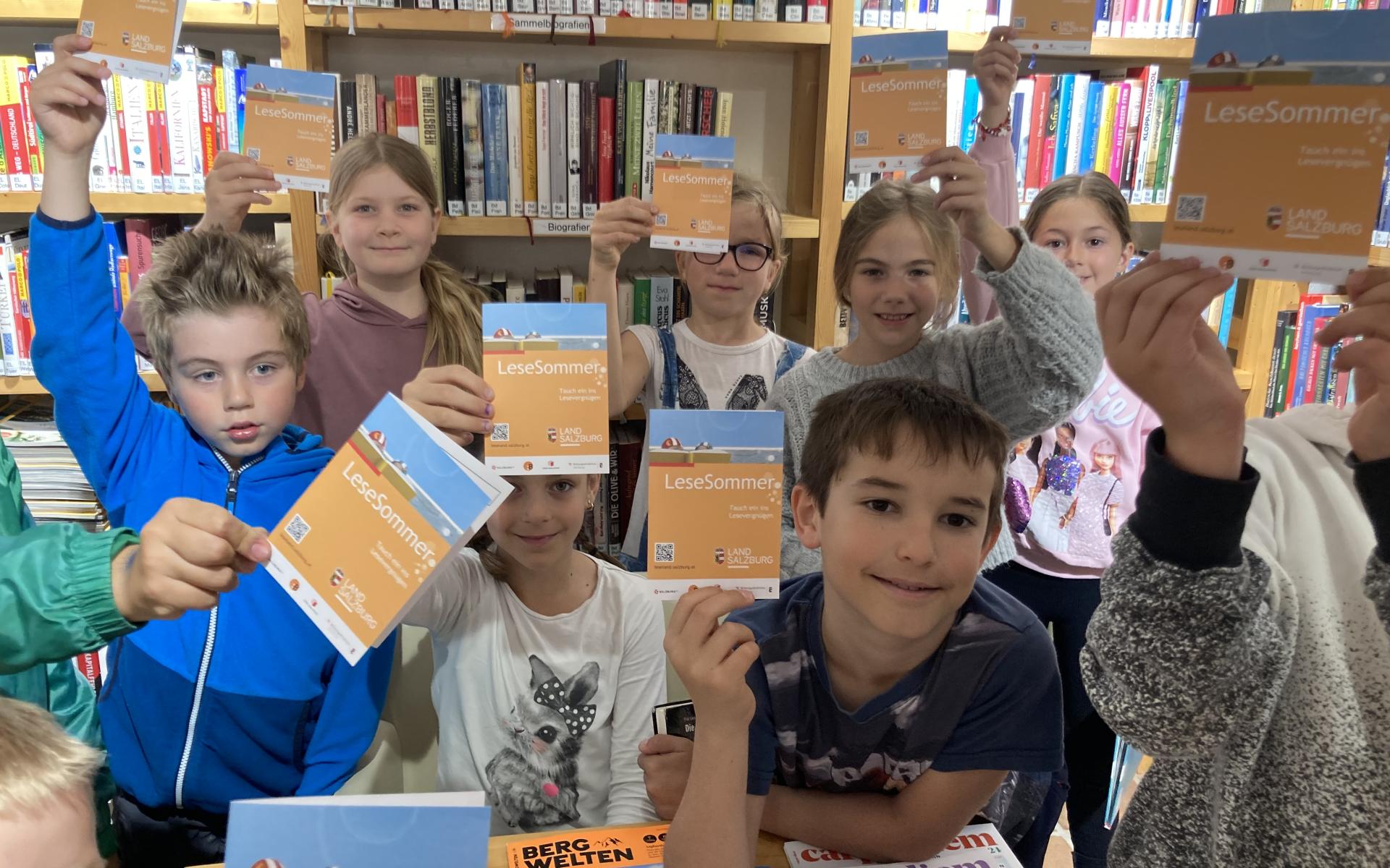 Lesesommer - Kinder in der Bücherei